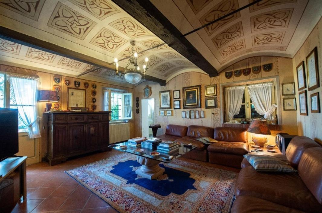 Villa Ottocentesca Immersa Nel Verde Montecavolo Exteriér fotografie
