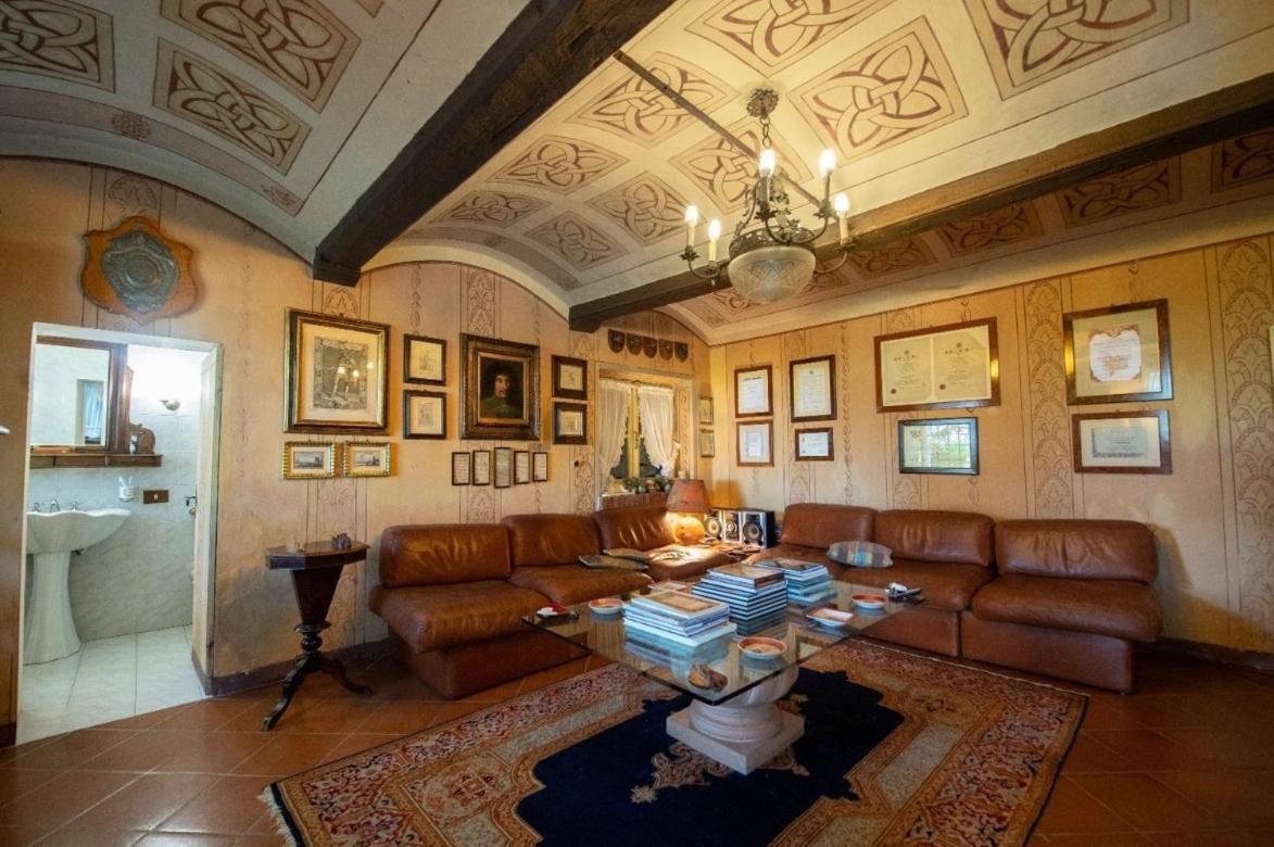 Villa Ottocentesca Immersa Nel Verde Montecavolo Exteriér fotografie