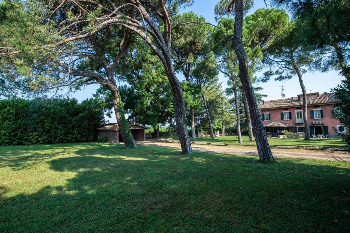 Villa Ottocentesca Immersa Nel Verde Montecavolo Exteriér fotografie
