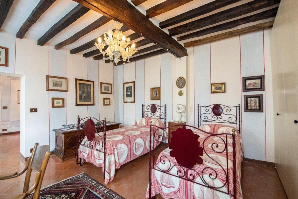 Villa Ottocentesca Immersa Nel Verde Montecavolo Exteriér fotografie